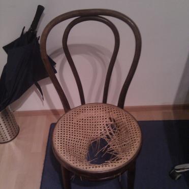 oprava sedacej časti stoličky